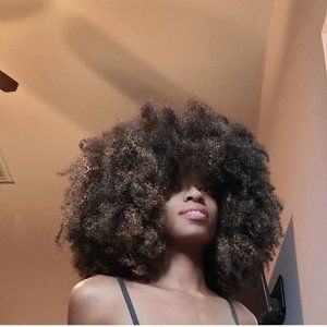 Meet your Posher, Kendra